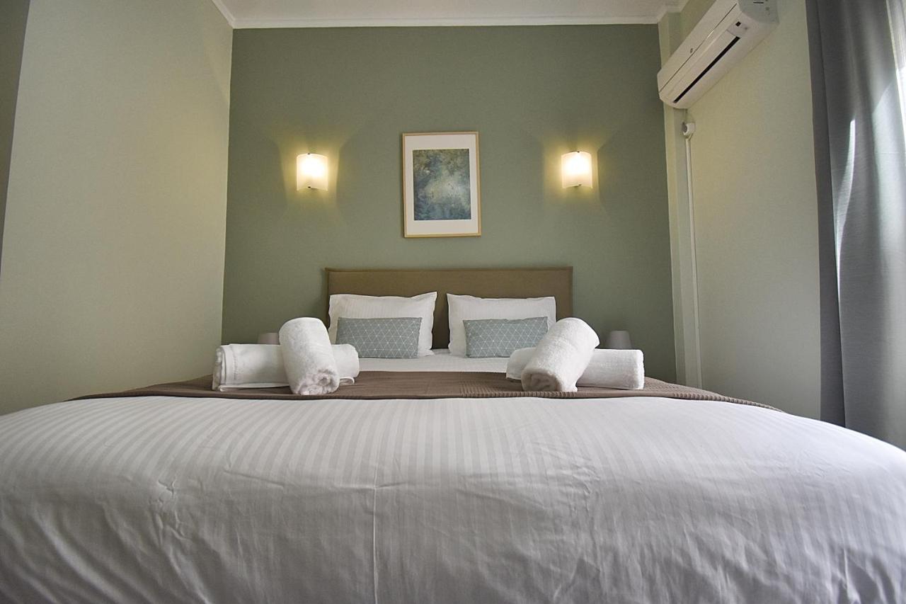 Check Point - Plaka Apartment
